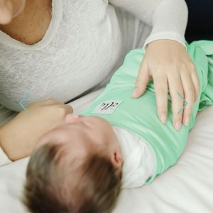 Ollie Infant Swaddle